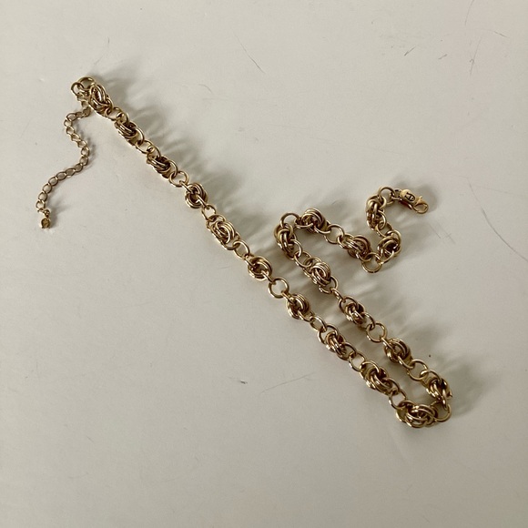 Etienne Aigner Gold Tone Choker Necklace Double Round Links Vintage EUC - Picture 7 of 8